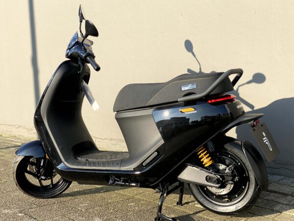 Segway E300SE Launch Edition Elektrische Motorscooter - Afbeelding 3