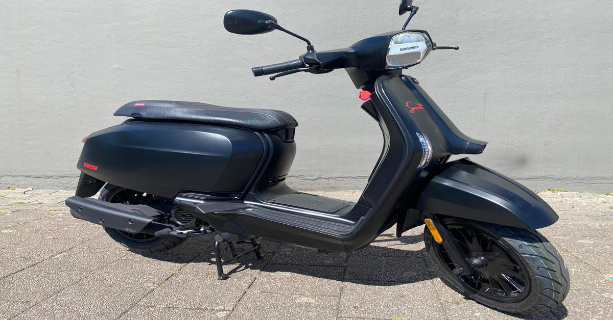 Lambretta V-Special 50 Flex Mat Zwart 45km - Afbeelding 3