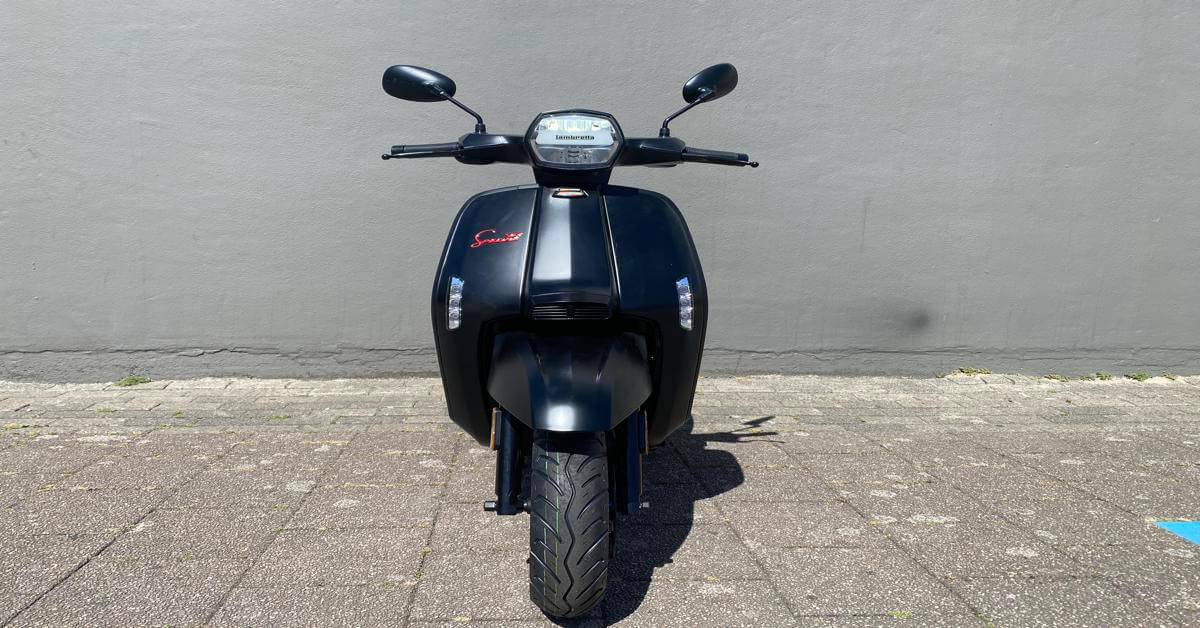 Lambretta V-Special 50 Flex Mat Zwart 45km