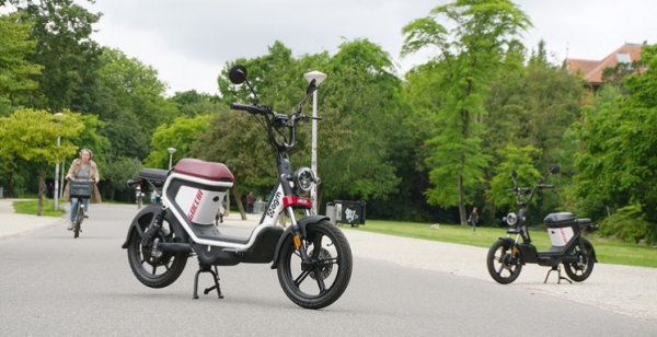 AGM GOCCIA Betaalbare ELEKTRISCHE SCOOTER Nu voor €1499 - Afbeelding 48